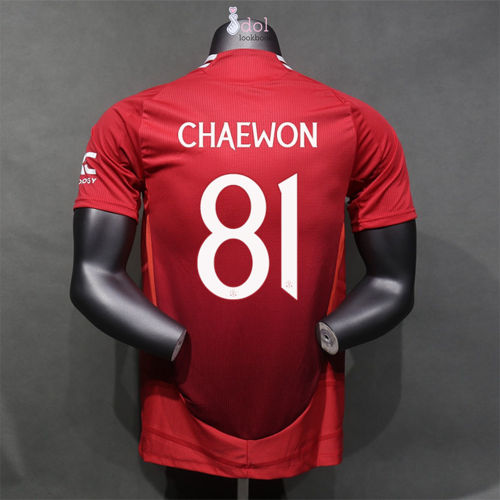 Le Sserafim Manchester United Jersey // Red | IDOL LOOKBOOK