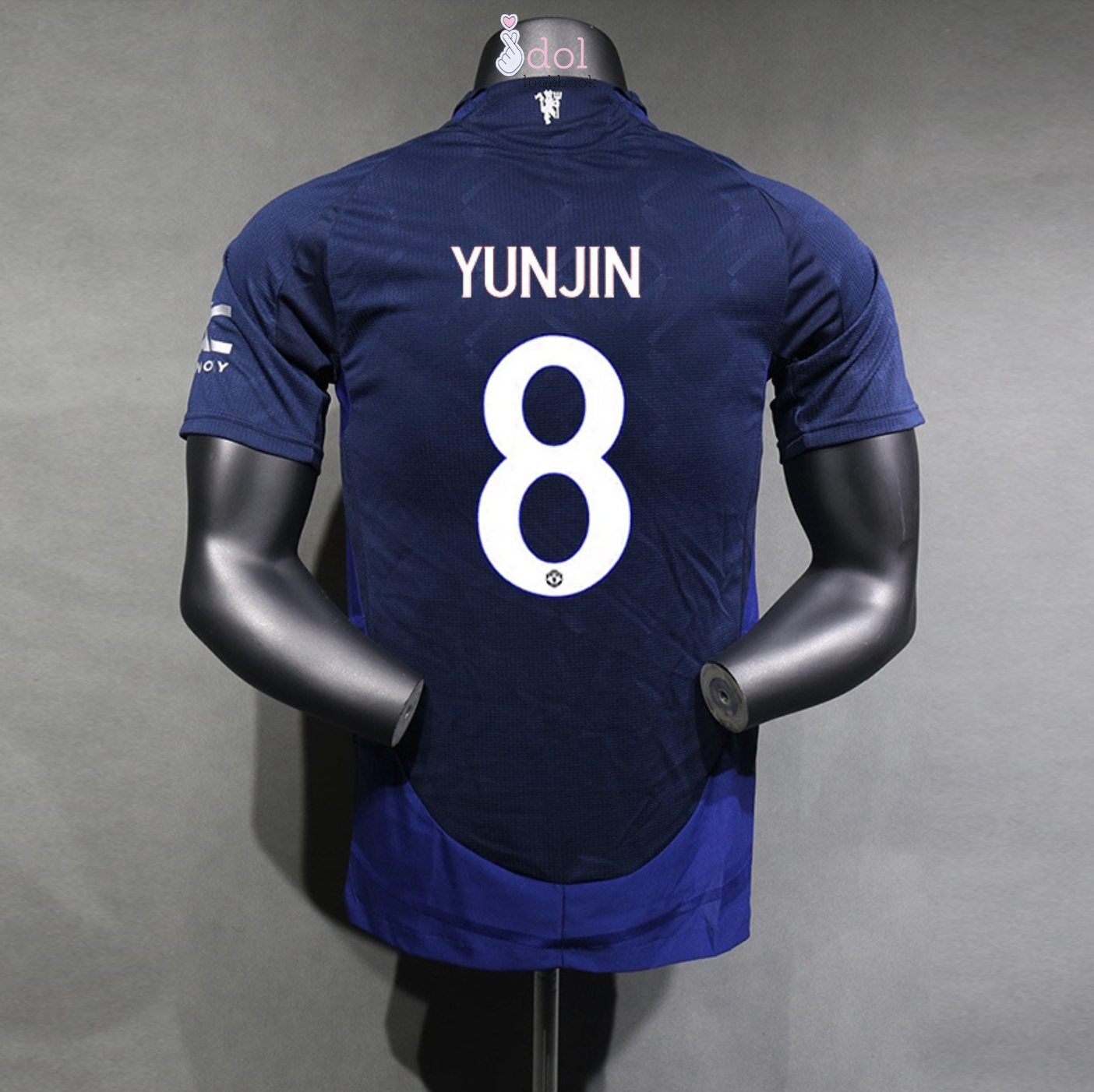 Le Sserafim Manchester United Jersey // Blue | IDOL LOOKBOOK